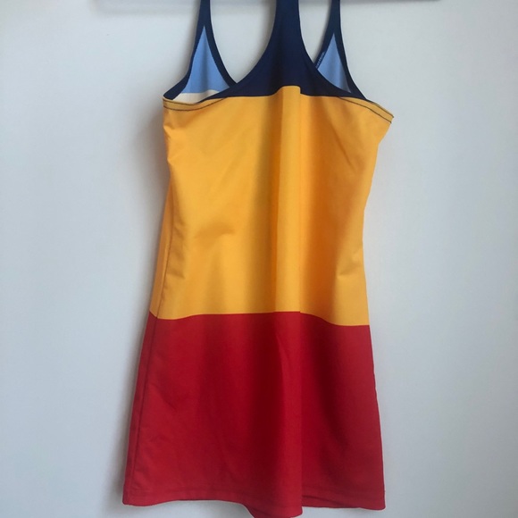 Colorblock Tank Top - Picture 3 of 3